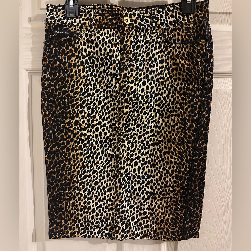 Brand: Vintage D&G leopard print skirt